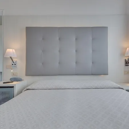 Otel Garni' Serena 3*