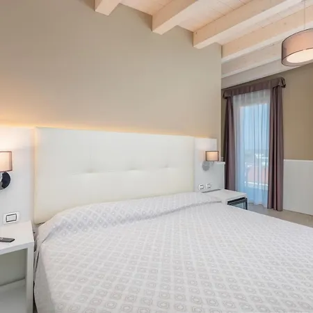 Otel Garni' Serena 3*