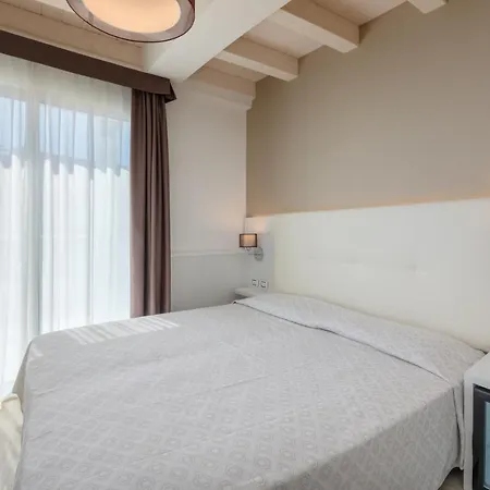 Otel Garni' Serena 3*